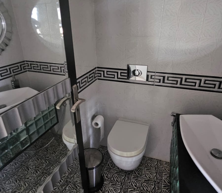 Full-Floor Luxury Penthouse for Sale in Adma – Sea, Mountain and City Views - Photo 17