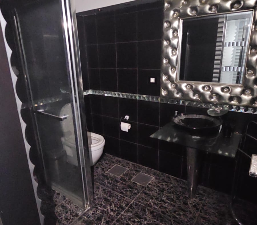 Full-Floor Luxury Penthouse for Sale in Adma – Sea, Mountain and City Views - Photo 19