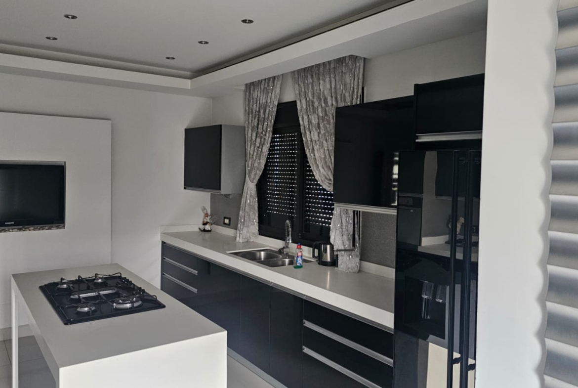 Full-Floor Luxury Penthouse for Sale in Adma – Sea, Mountain and City Views - Photo 39