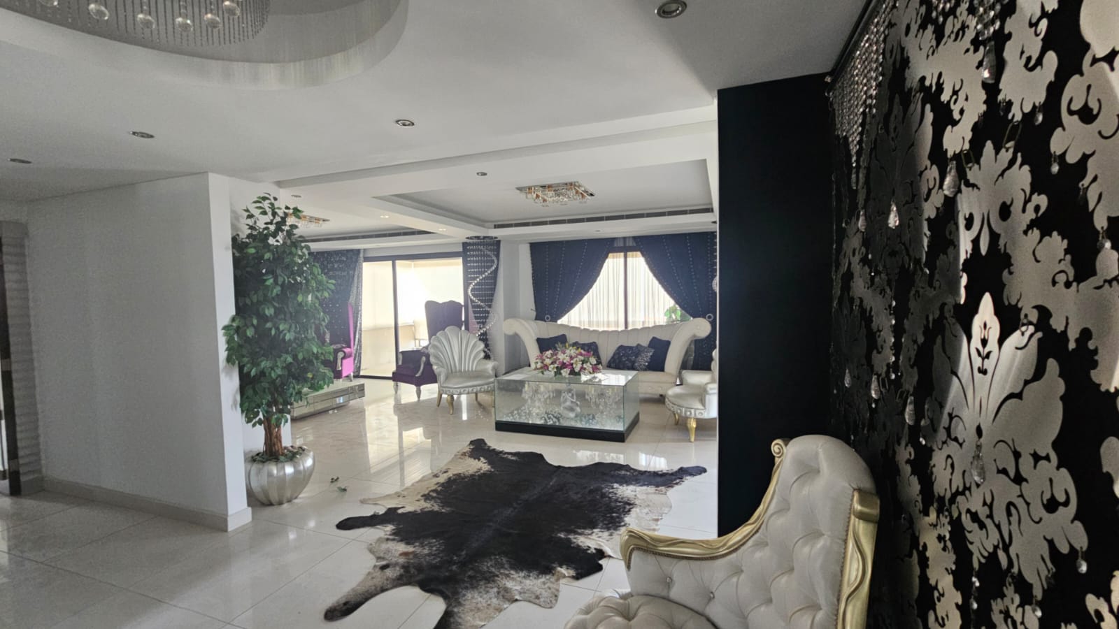 adma-penthouse-Versace (9) Full-Floor Luxury Penthouse for Sale in Adma – Sea, Mountain and City Views - Photo 42