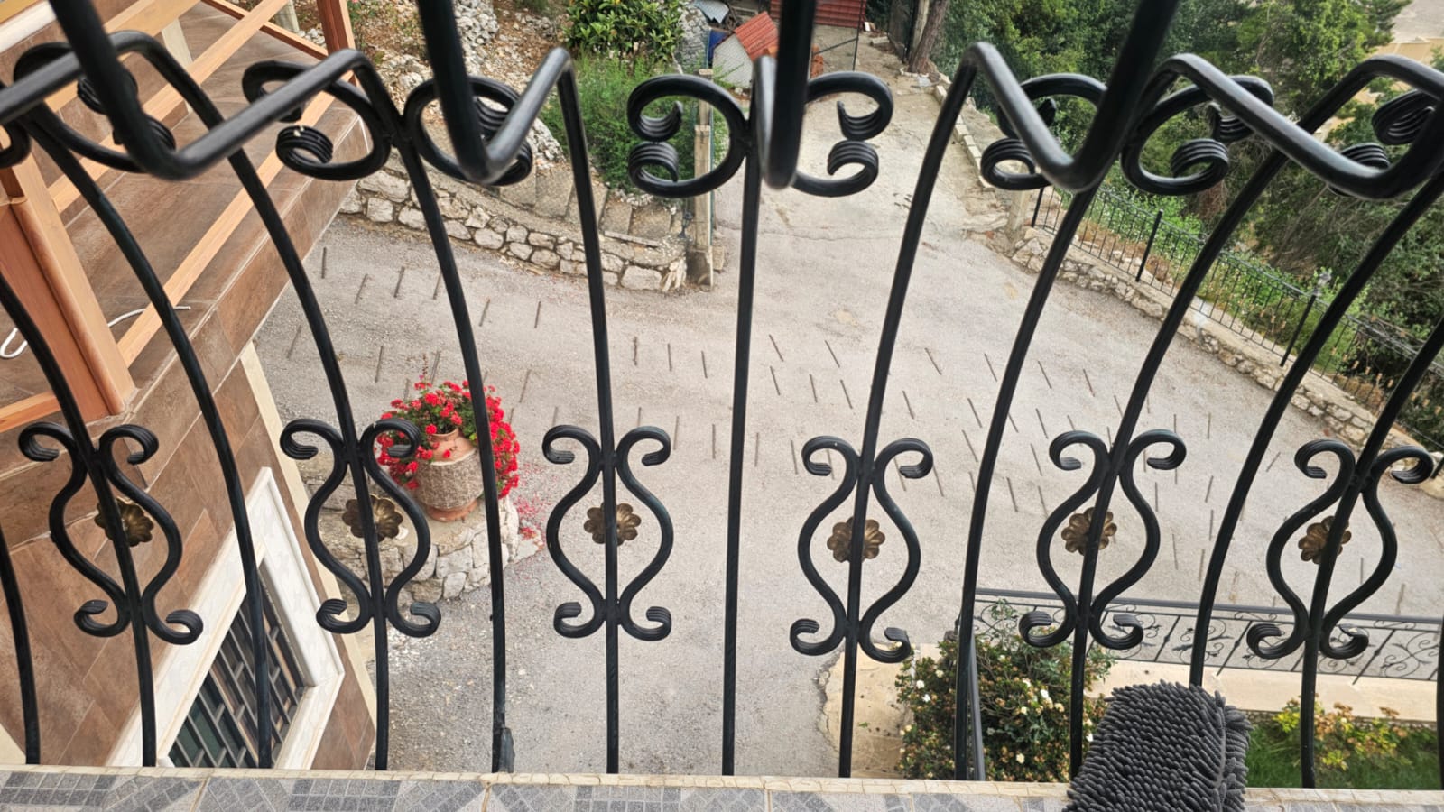 Villa for Sale in Ghosta, Keserwan – Panoramic View - Photo 33